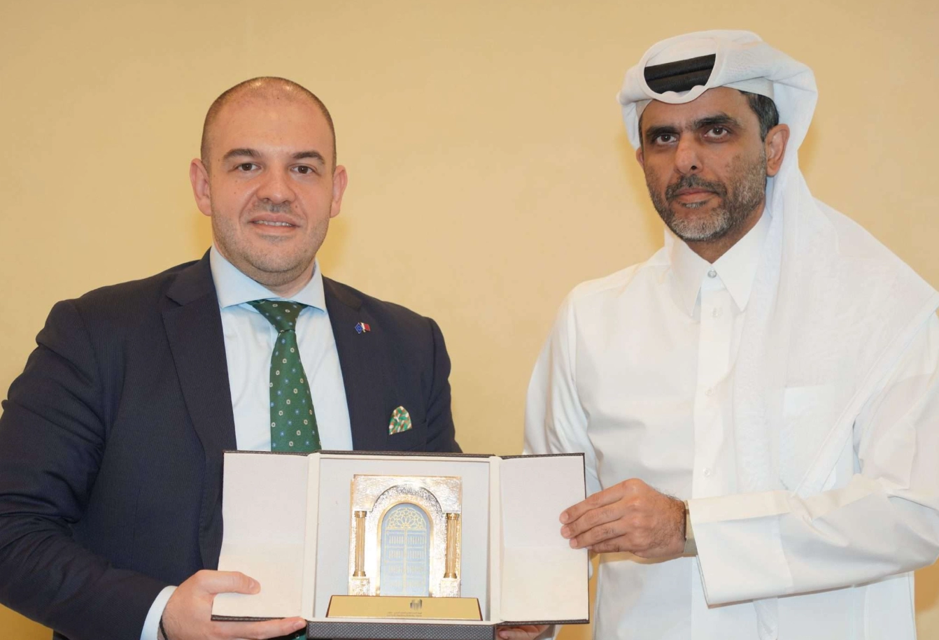 خلال استقباله سفير الاتحاد الأوروبي رئيس الهيئة العامة لتنظيم القطاع العقاري – عقارات، يؤكد مواكبة القطاع العقاري القطري لأحدث المستجدات العالمية