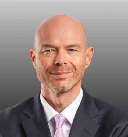 Mr. Robert Pearce 