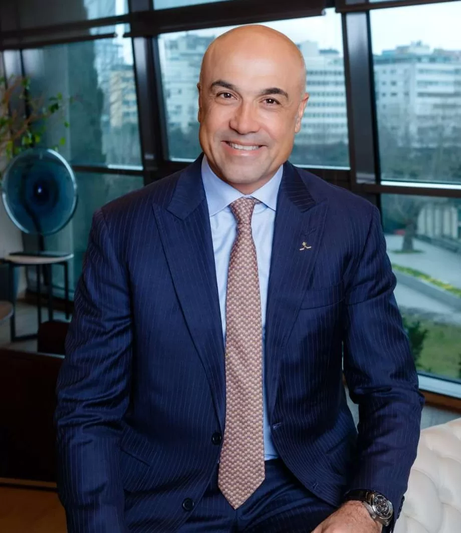 السيد/ فتاح تامينس
